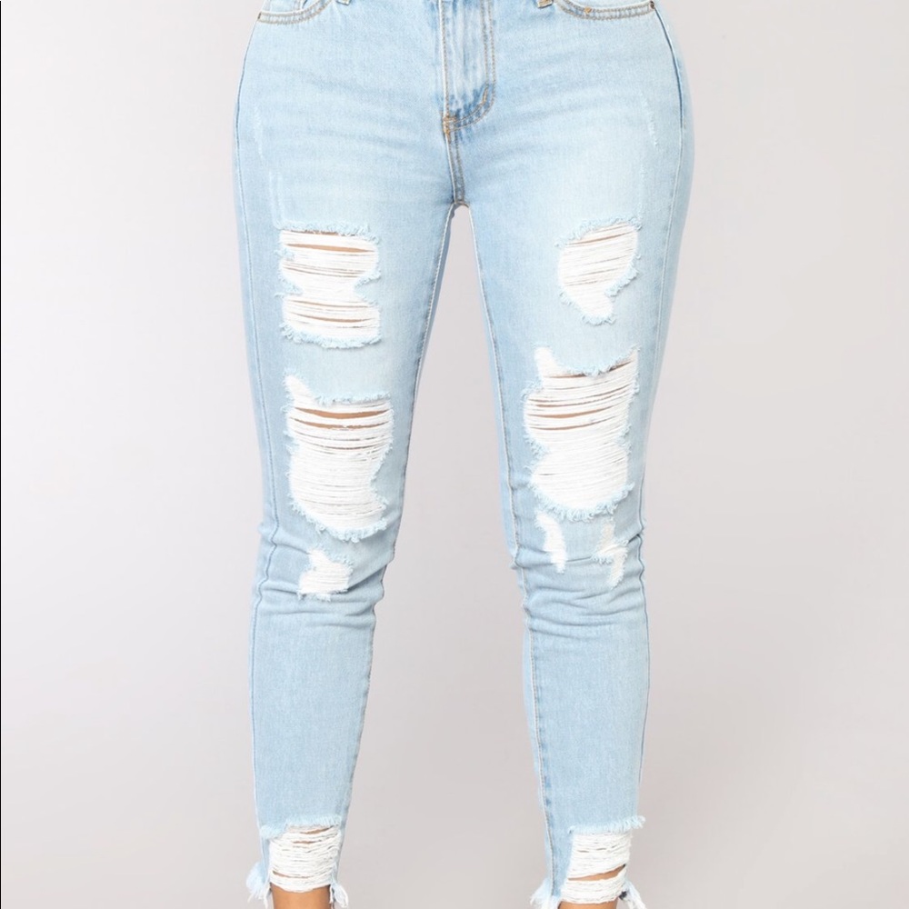 Fashion Nova Mom Ankle Jeans